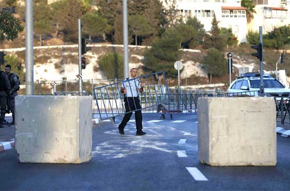 سلطات الاحتلال تفرض اغلاقا على الضفة