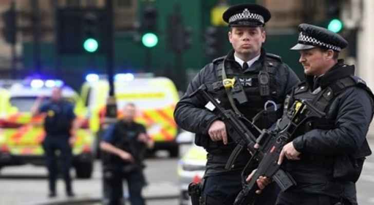 السجن مدى الحياة لبريطاني جند أطفالا