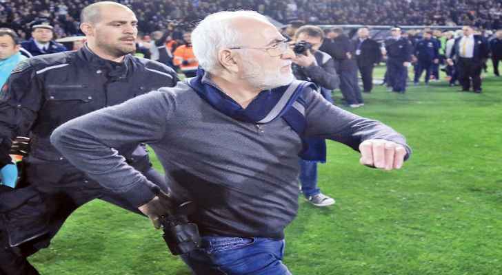 عقوبة مشددة لرئيس نادي هدد حكما