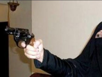 السعودية .. فتاة تقتل والدها بإطلاق