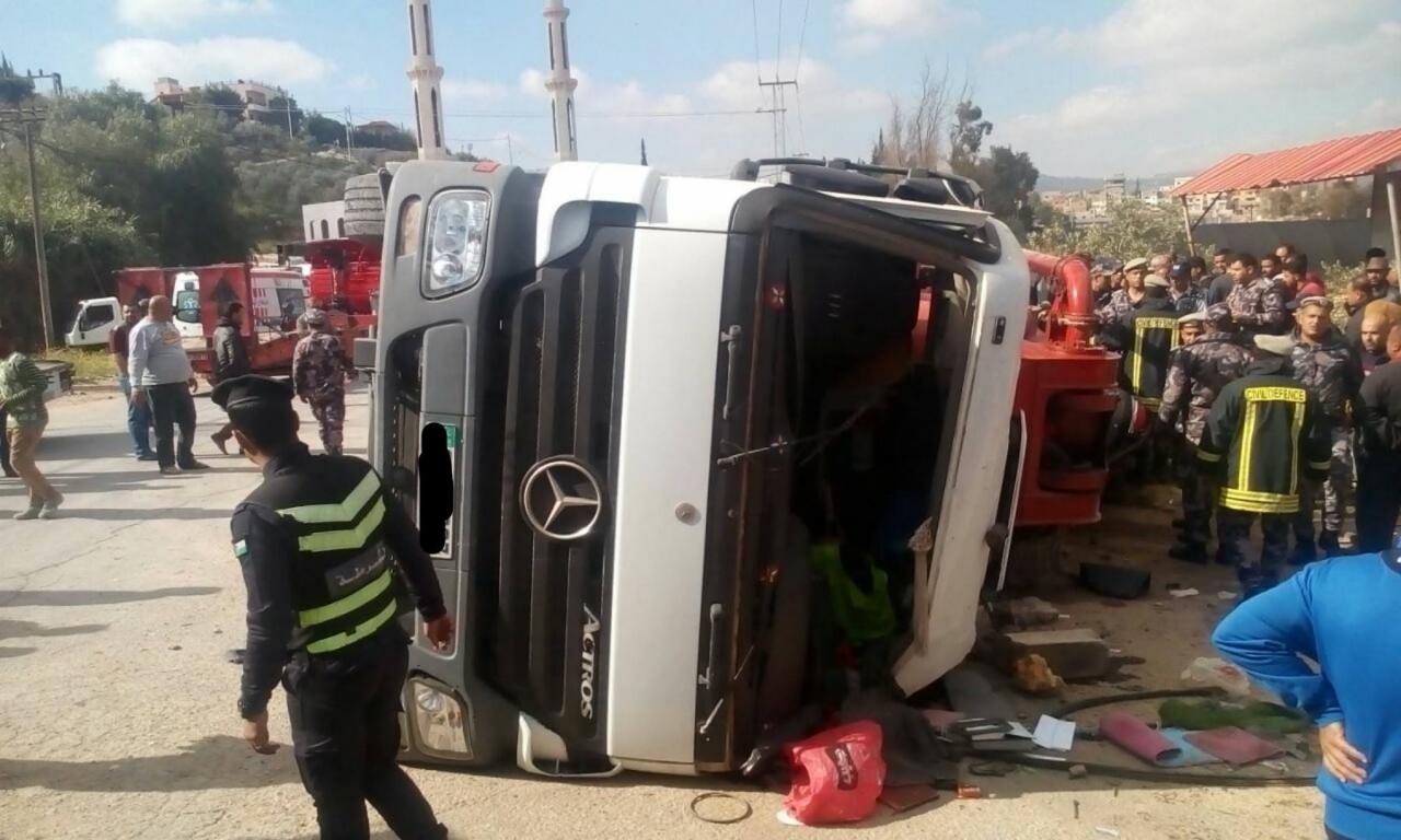 وفاة وإصابة بتدهور ’مضخة اسمنت‘ في