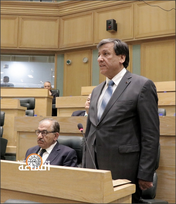 العزايزة يؤدي اليمين عضوا في الأعيان