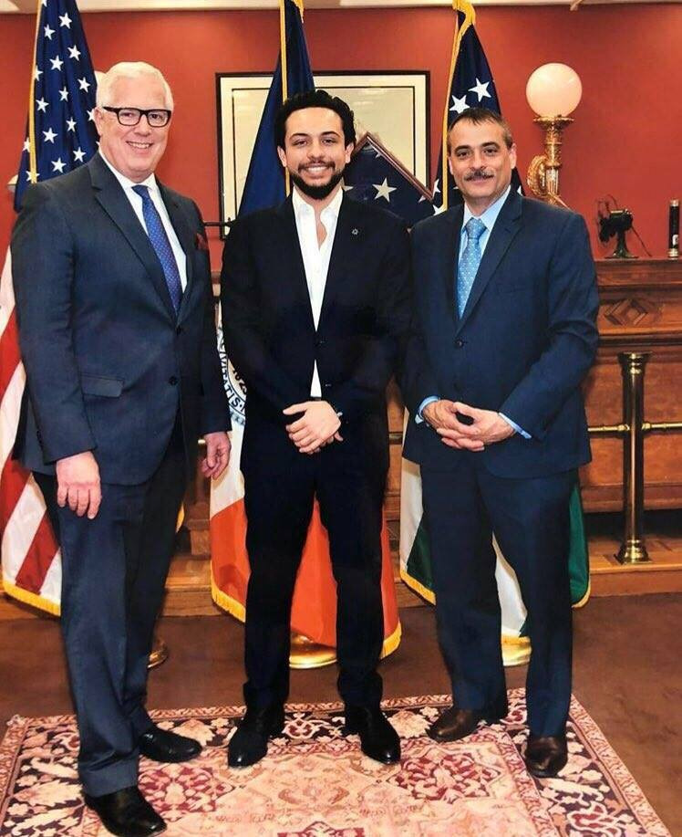 ولي العهد يزور ادارة شرطة نيويورك