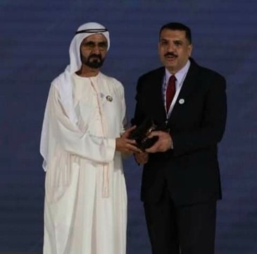 تكريم الأردني الصمادي بـ «وسام دبي