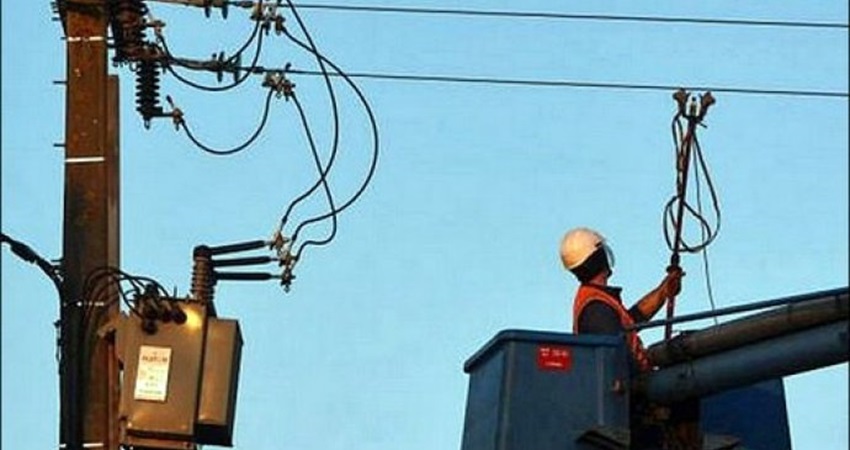 عمال الكهرباء يبدأون اضرابا الاثنين المقبل
