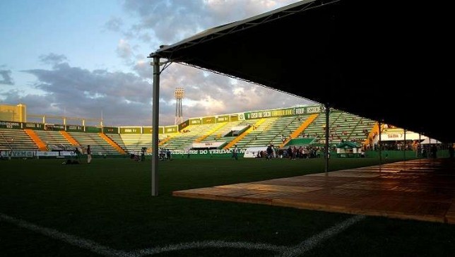 وفاة لاعب في الدوري الفرنسي أثناء