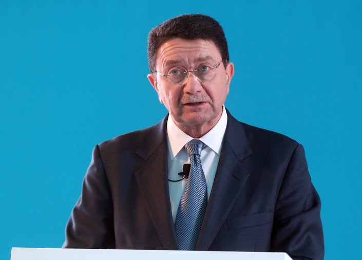 تنتظر الرفاعي