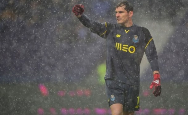 كاسياس يصل للمباراة 1000 في مسيرته