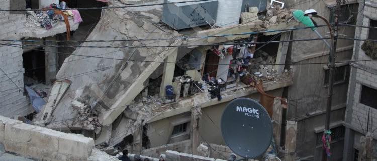 عمان.. انهيار جزئي بعمارة بالجوفة بسبب