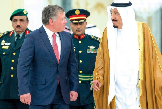 الملك يتلقى دعوة من خادم الحرمين