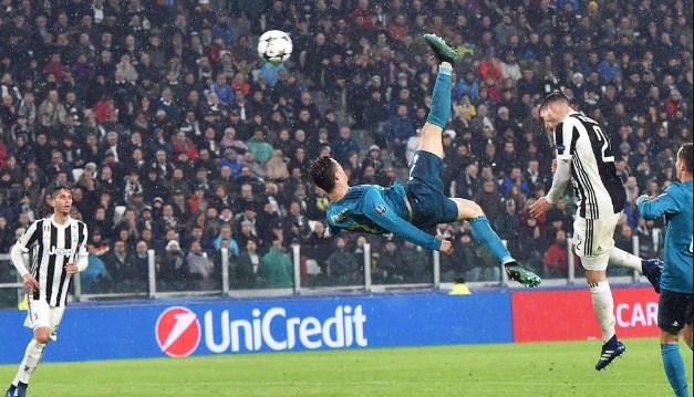 كريستيانو ارتقى إلى 2.23 مترا في