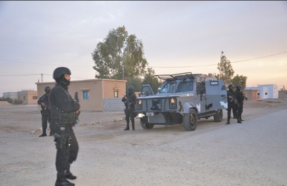 القبض على 9 مطلوبين وضبط أسلحة