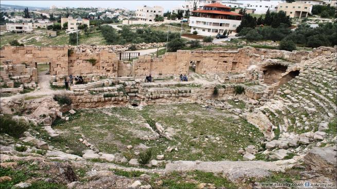 مدفن روماني يبعث الحياة في بلدة