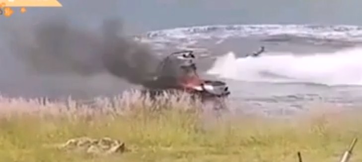 يخمد حريقا بمركبة تزلج (فيديو)