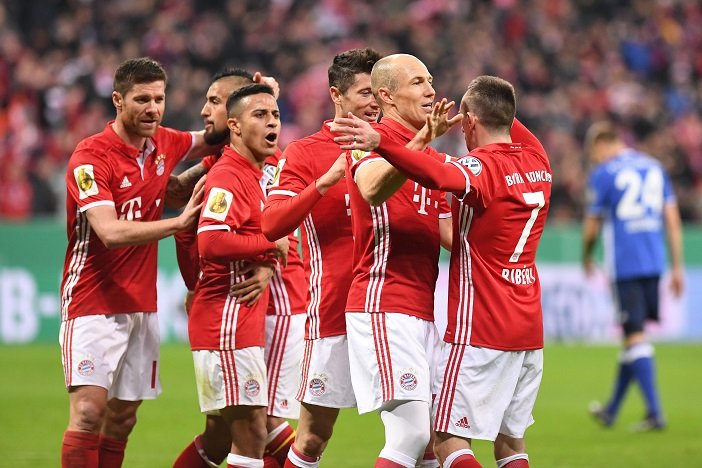 بايرن ميونخ يحرز لقب الدوري الألماني