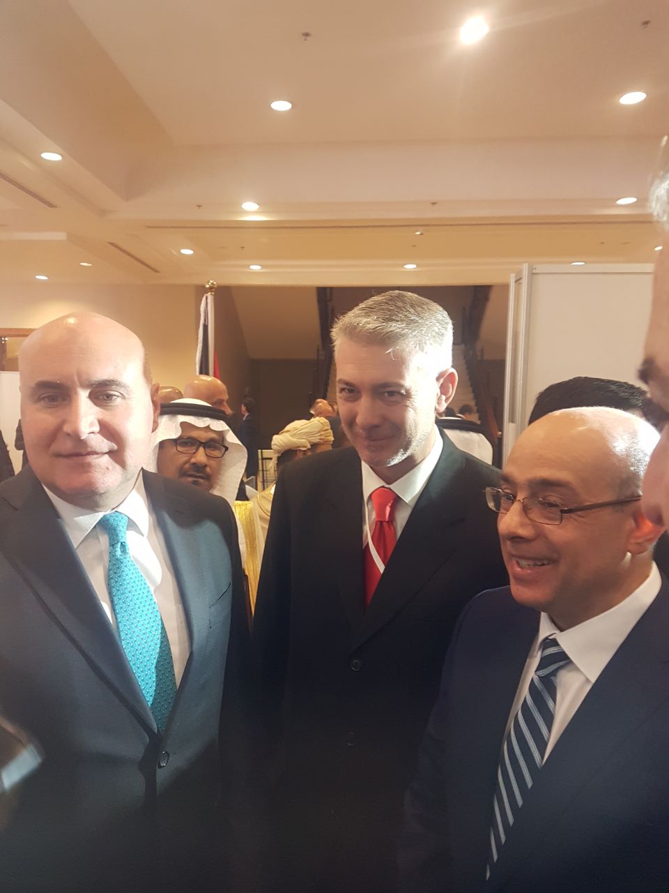 شحادة يتفقد الجناح التونسي في ملتقى