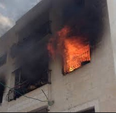 أربعيني يحرق منزل طليقته ويفر في