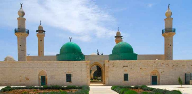 2285 زائرا لمقامات الصحابة بالمزار الجنوبي