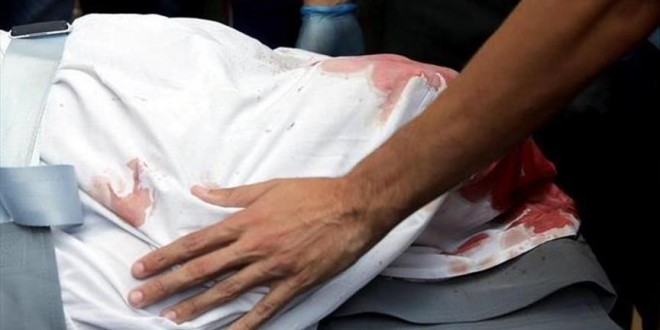 احتفظ بحثة والدته ثلاث سنوات ..