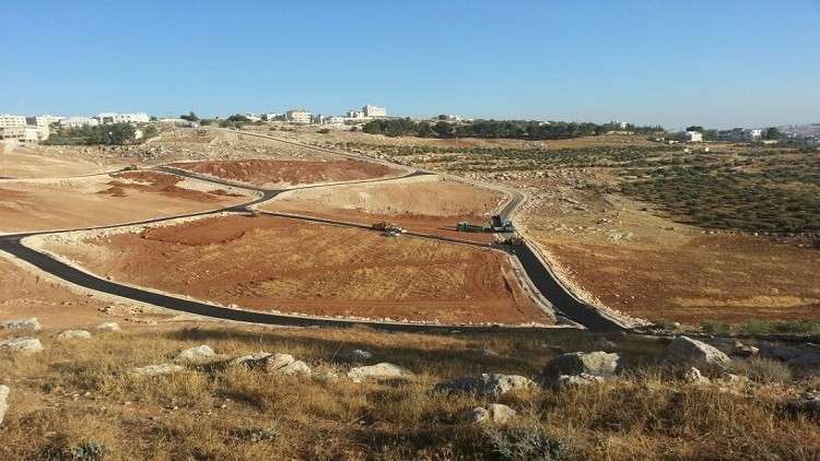 الحكومة تنوي توزيع أراض بالمجان على