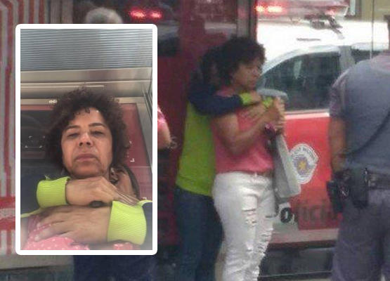 رهينة تلتقط سيلفي