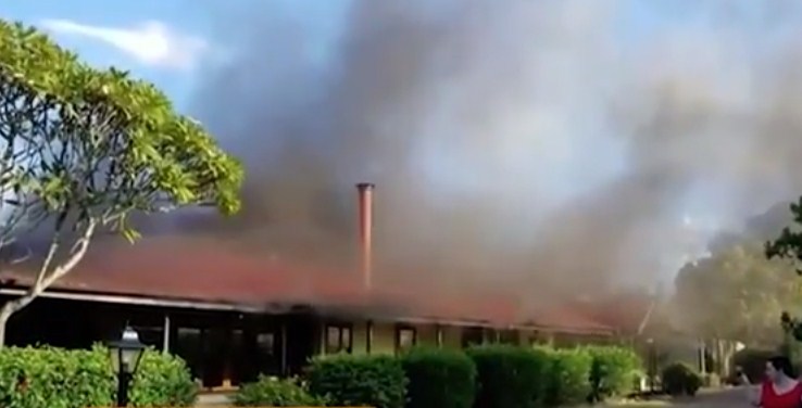 بالفيديو: حريق غامض يحول زفاف عروسين