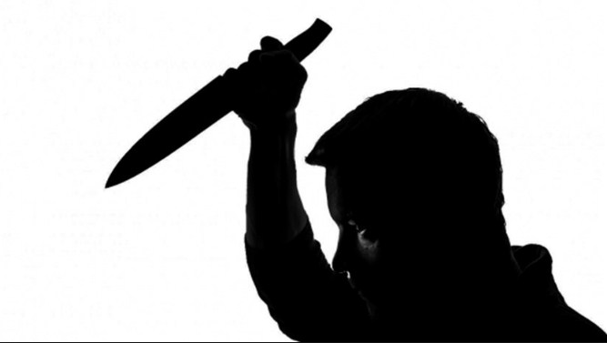 اليمن: شاب يقتل أخته طعنا أمام