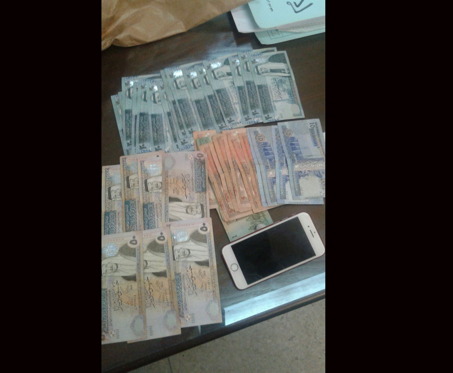 القبض على شخص سلب مبلغ 3450