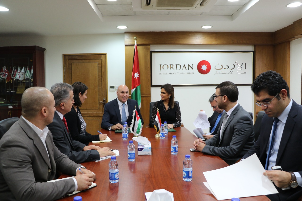 وزير الاستثمار يوقع مذكرة تفاهم مع