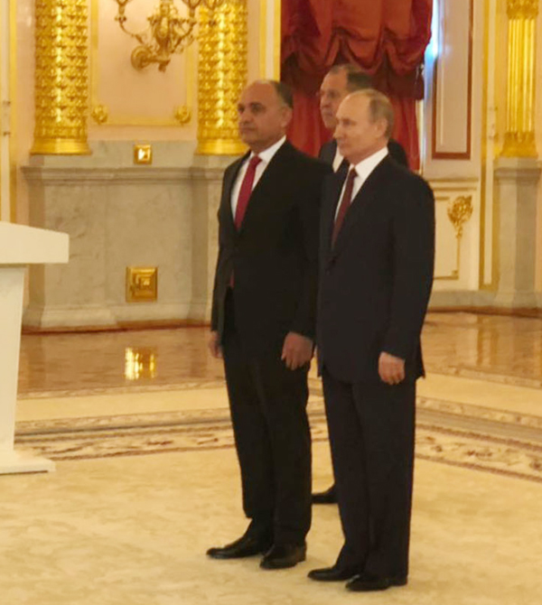 العضايلة أمام بوتين.. ماذا حدث (شاهد)