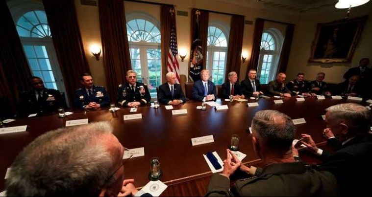 ترامب يصّعد .. اجتماعات حاسمة وتفويض