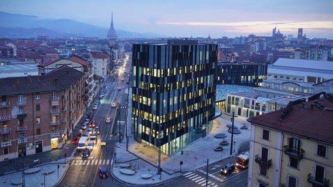 لافاتزا الايطالية للقهوة تفتتح مبنى الغيمة