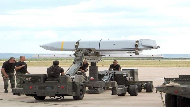 واشنطن قصفت سوريا بصاروخ هو «الأذكى»