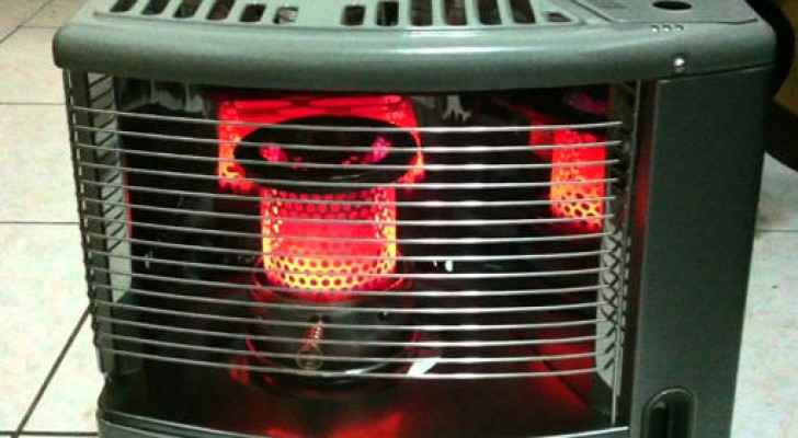 إصابة شخصين بالاختناق بعد استنشاقهم غاز