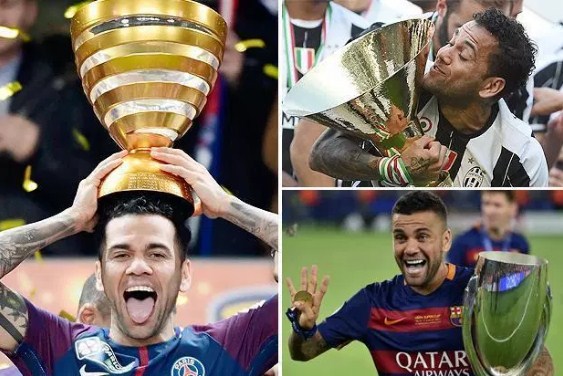 «داني ألفيس» يدخل تاريخ الكرة من