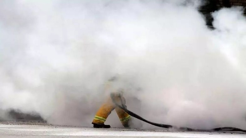 محام أمريكي يحرق نفسه حتى الموت