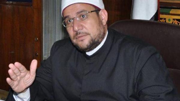 وزير الأوقاف المصري يصف باحث ماجستير
