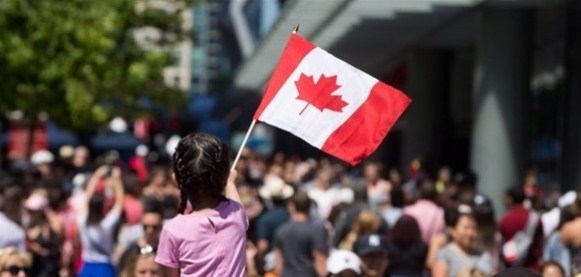 كندا تستدعي أسر دبلوماسييها في كوبا