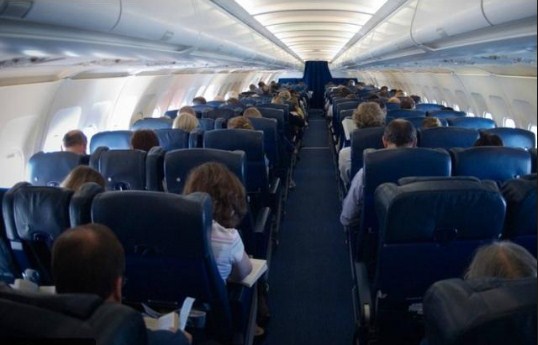 بالفيديو .. لحظات رعب في طائرة