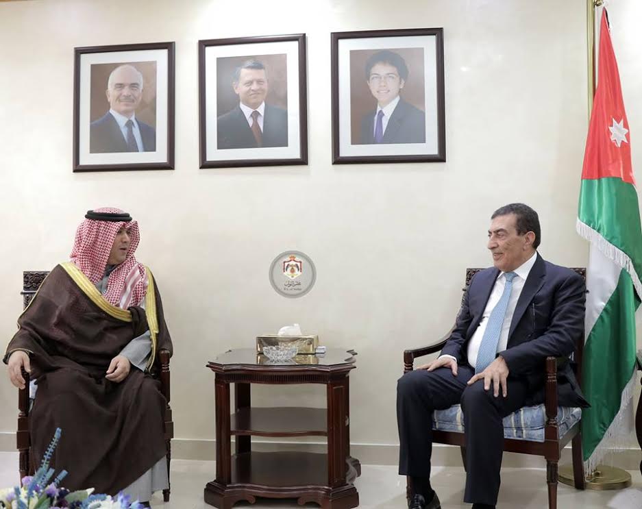 الطراونة يبحث والصباح والربيع واقع التنمية