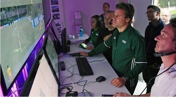 13 حكما لإدارة «تقنية الفيديو» في