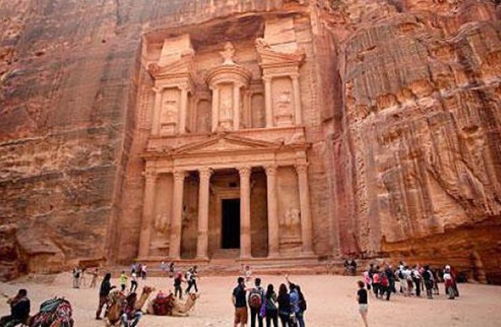 2 مليار دينار دخل الأردن السياحي