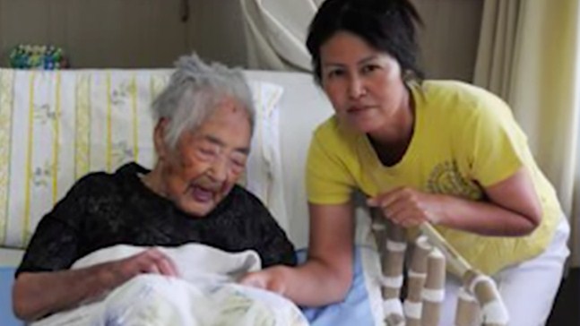 وفاة أكبر إنسان معمر في العالم