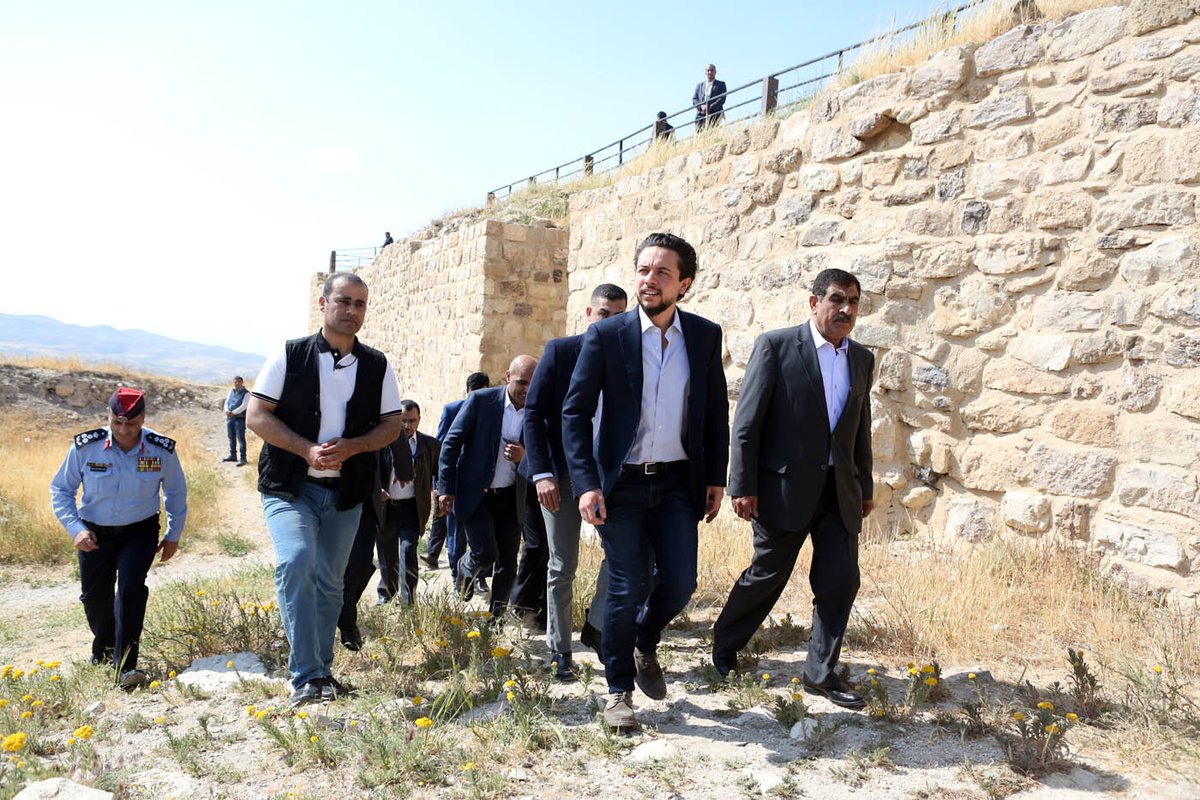 ولي العهد يزور نادي الإبداع وقلعة