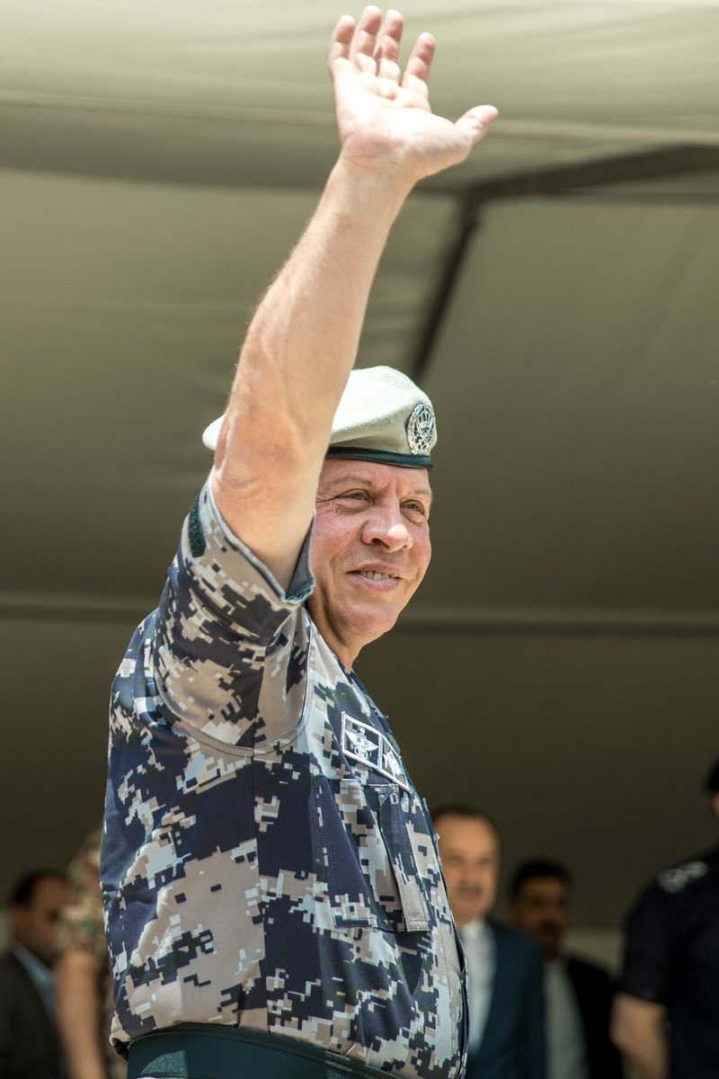 شاهدوا.. كيف حيّا الملك نشامى الدفاع