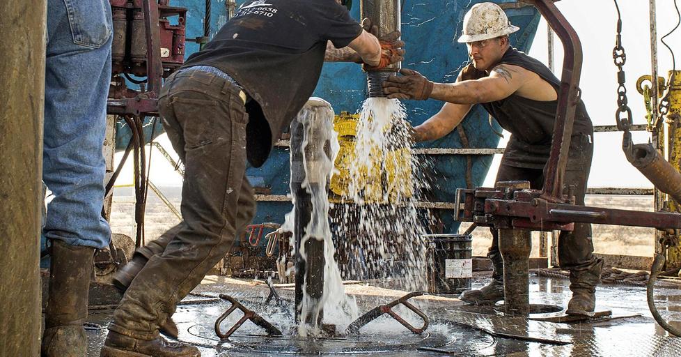 النفط الأمريكي يغرق أوروبا