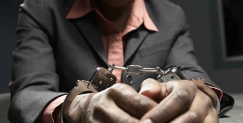 ضبط مختلس مليار دولار أثناء محاولته