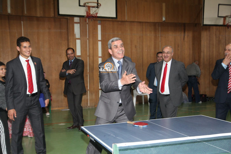 الرواشدة يكرم رواد كرة الطاولة ويشيد