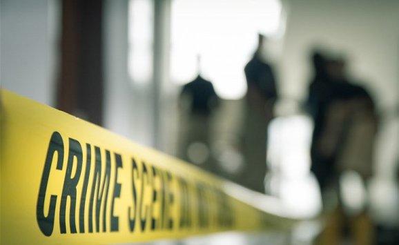 قتل طفلته خشية الإفلاس