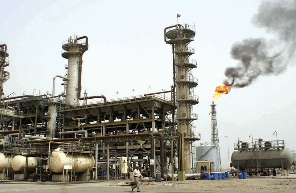 النفط يتراجع